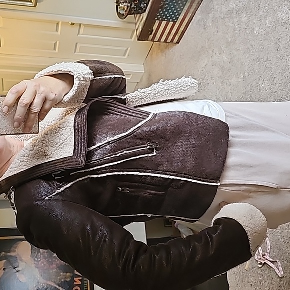 STUNNING RYU brown shearling crop bomber jacket - Picture 9 of 11